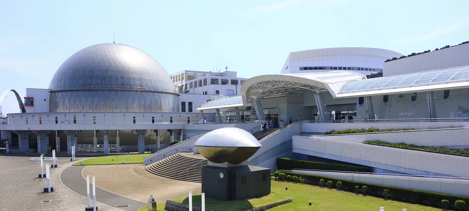 名古屋港水族館の外観